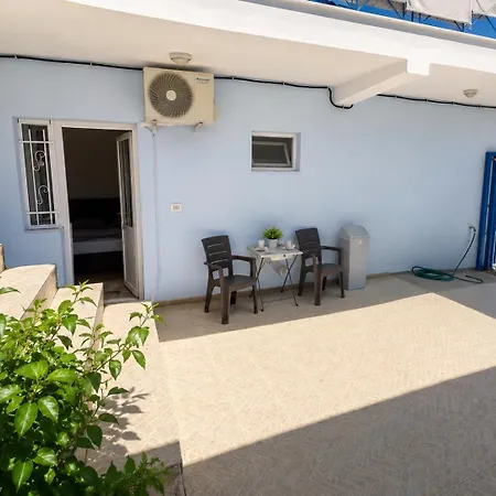 Dina House 3* Himare