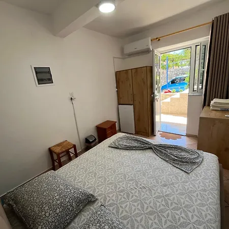 Guest house Dina House