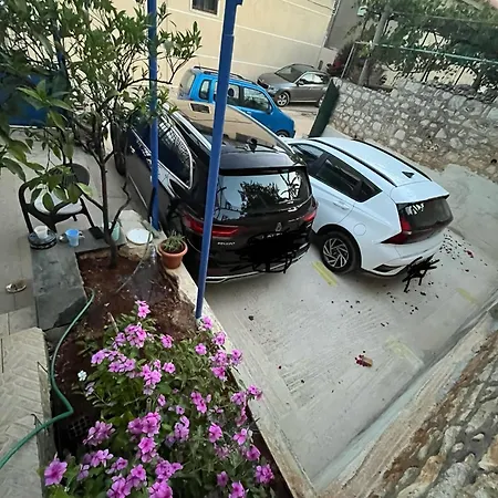 Dina House Guest house Himare
